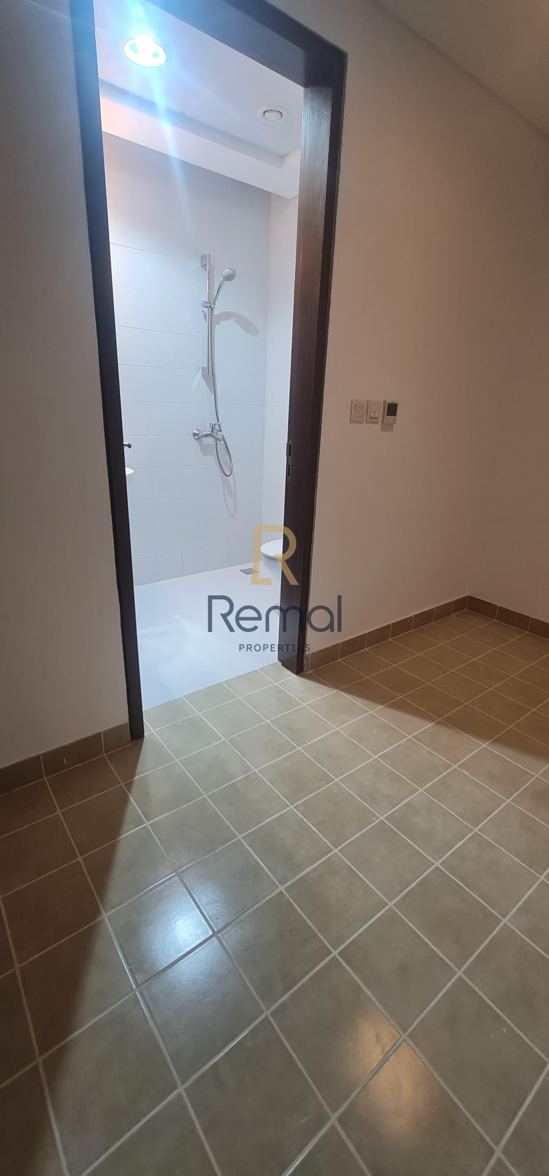 Spacious 3-Bedroom Apartments for Rent in Al Tibbiya - Photo 9