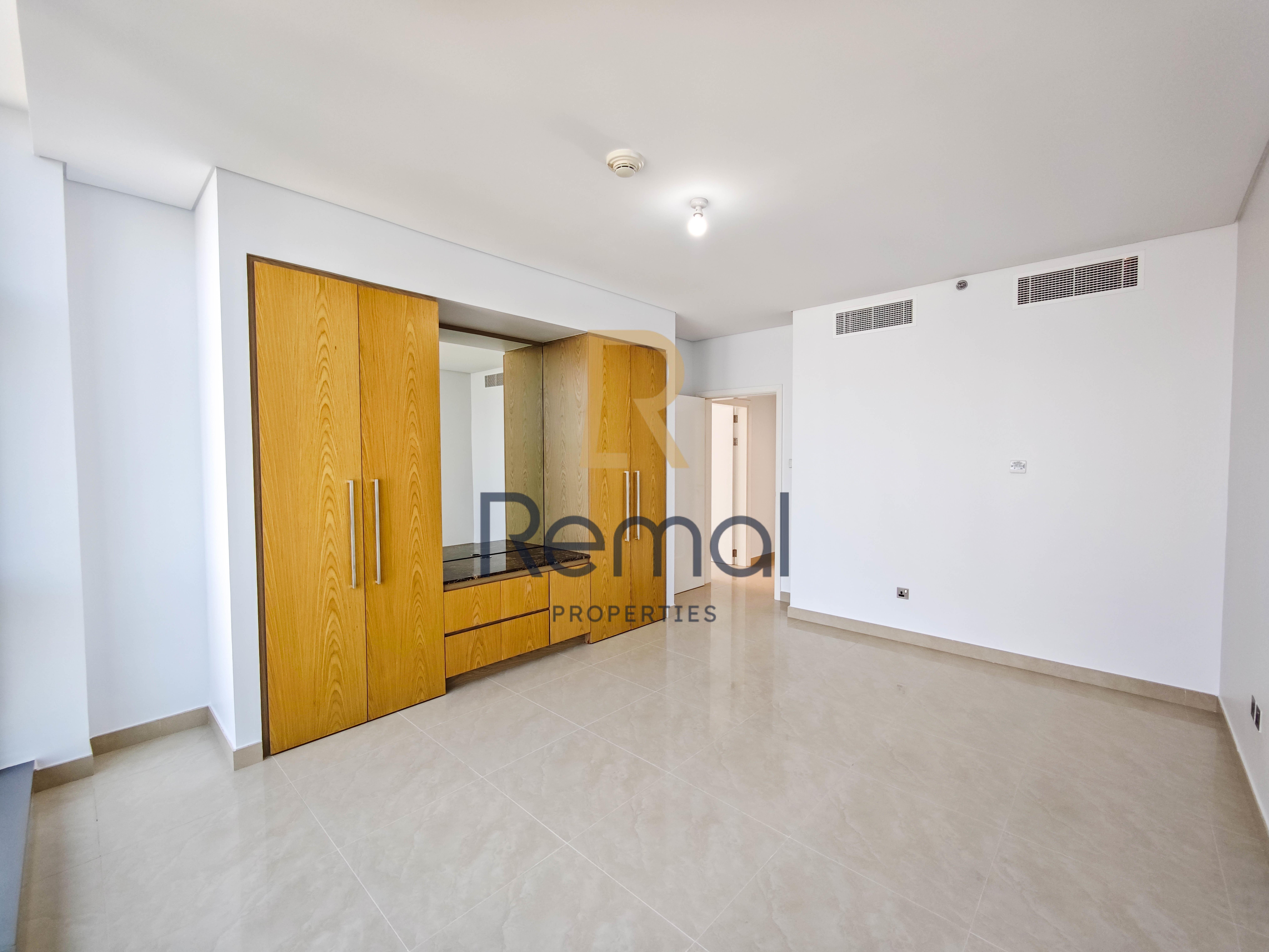 Corniche Abu Dhabi Apartments | Sea View | Premium Living - Photo 13