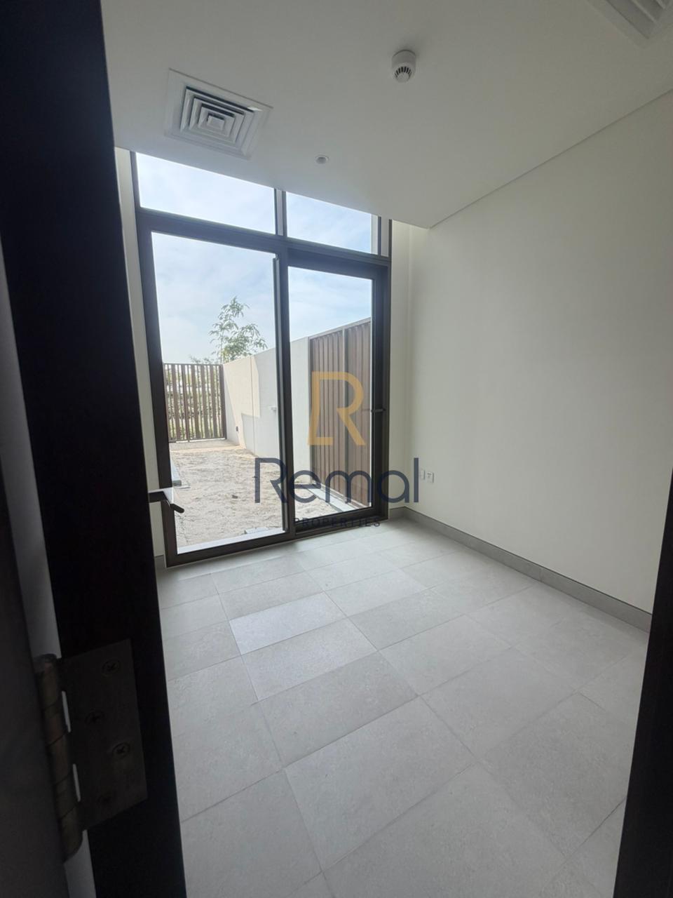 3BR Townhouse for Rent in Al Jubail Island Abu Dhabi - Photo 13